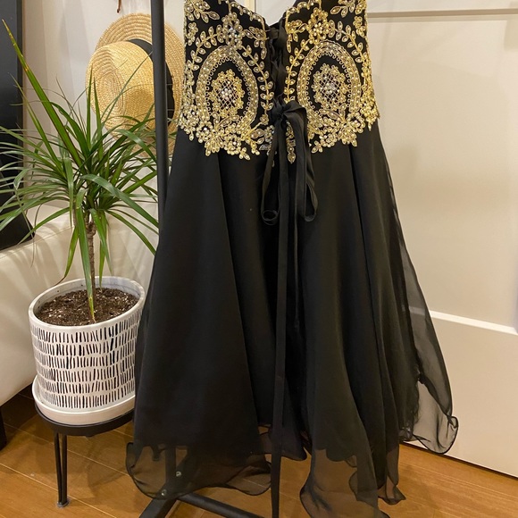 BouBou size XXS short strapless prom/dance dress. Worn once! Amazing condition. - Picture 4 of 5